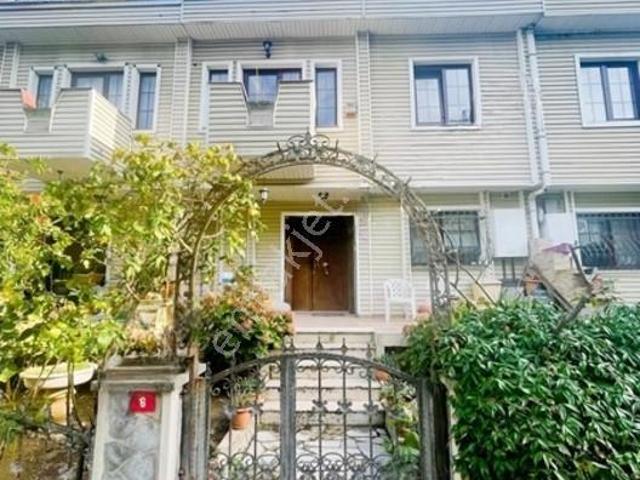 Esenkent Mahallesi, Esenyurt içerisinde kiralık Villa