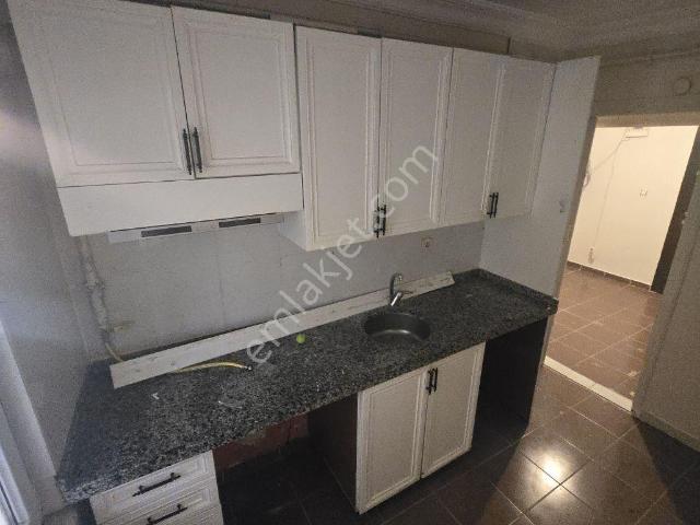 Esenler Mahallesi, Pendik içerisinde kiralık mülk