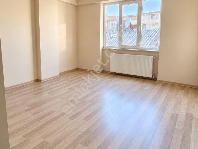 Esentepe Mahallesi, Sultangazi içerisinde kiralık mülk