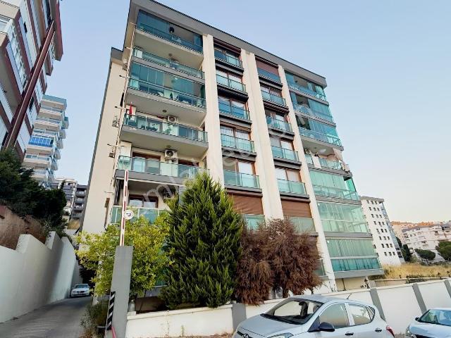 Esentepe Mahallesi, Çiğli içerisinde satılık mülk