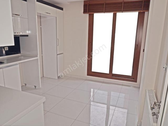 Esentepe Mahallesi, Çiğli içerisinde kiralık mülk