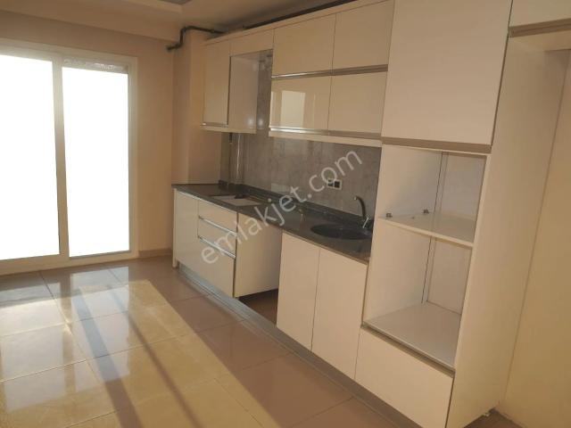 Çiğli, İzmir içerisinde kiralık mülk