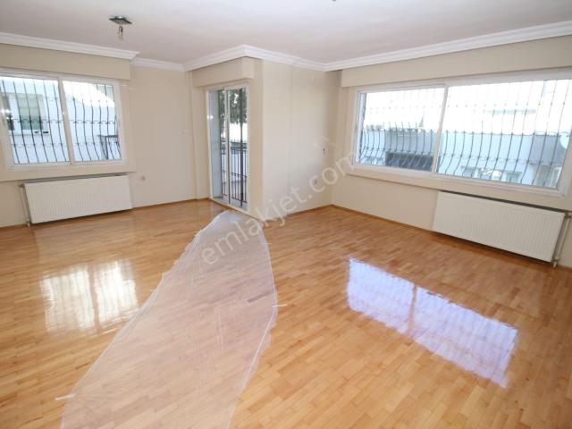 Esenyalı Mahallesi, Karabağlar içerisinde kiralık mülk