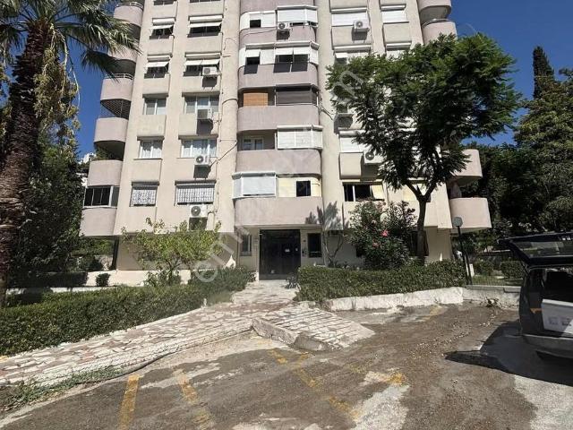 Karabağlar, İzmir içerisinde kiralık mülk