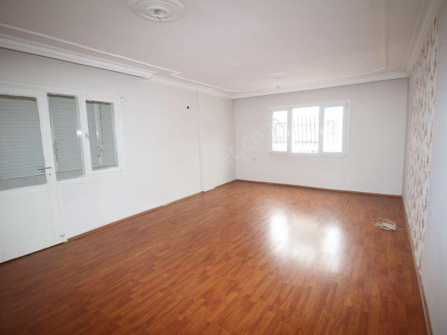 Karabağlar, İzmir içerisinde kiralık mülk