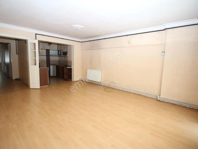 Karabağlar, İzmir içerisinde kiralık mülk