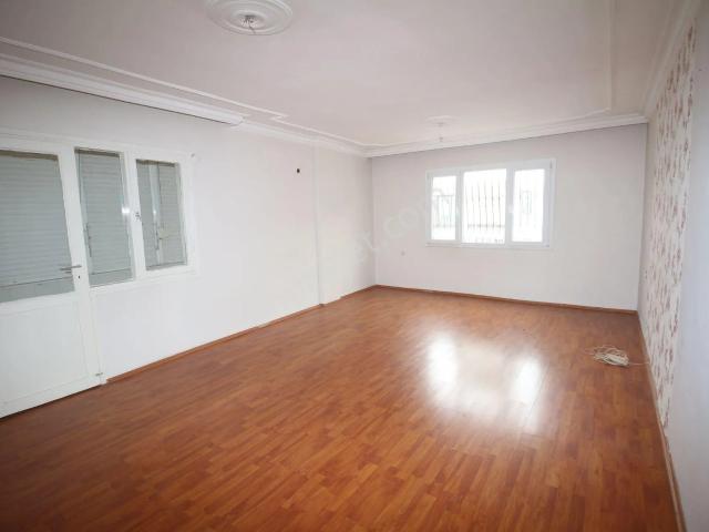 Karabağlar, İzmir içerisinde kiralık mülk