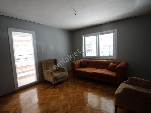 Karabağlar, İzmir içerisinde kiralık mülk