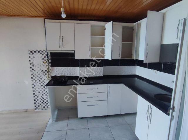 İsmetpaşa Mahallesi, Sultangazi içerisinde kiralık mülk