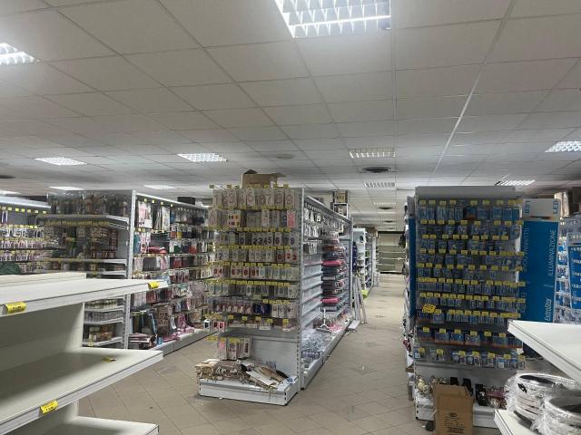 Locale Commerciale in affitto a Unione di comuni Montana Lunigiana, Aulla