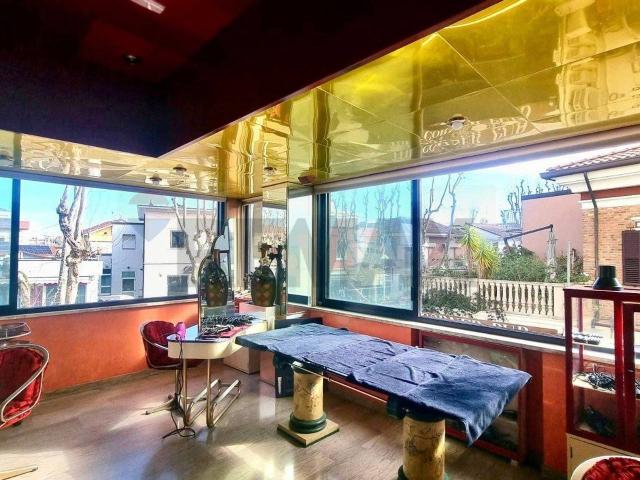 Locale Commerciale in affitto a Bellaria