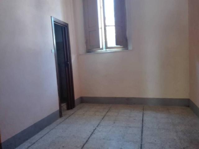 Locale Commerciale in affitto a Oltrarno, Calcinaia
