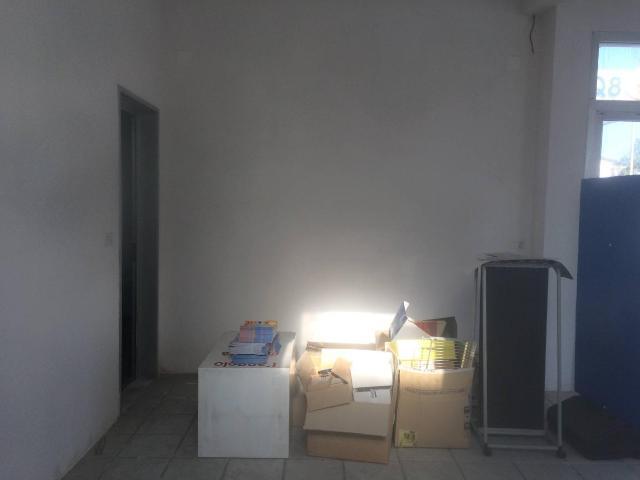Locale Commerciale in affitto a Navacchio, Cascina