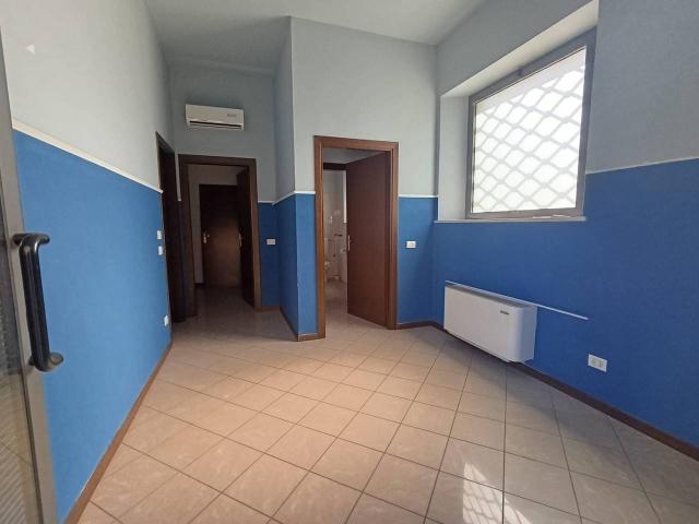 Locale Commerciale in affitto a Unione Comuni Modenesi Area Nord, Cavezzo