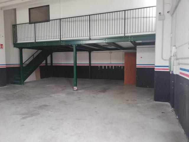 Locale Commerciale in affitto a Unione dei Comuni Circondario dell'Empolese Valdelsa, Lucardo