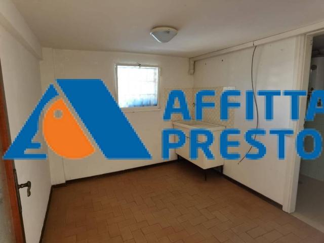 Locale Commerciale in affitto a Milano Marittima, Cervia