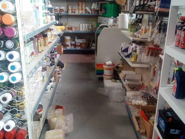 Locale Commerciale in affitto a Crespina Lorenzana, Laura