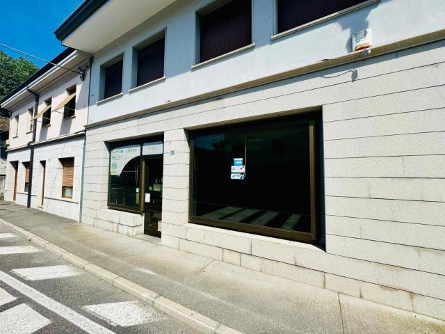 Locale Commerciale in affitto a Sant'Andrea / Štandrež, Gorizia