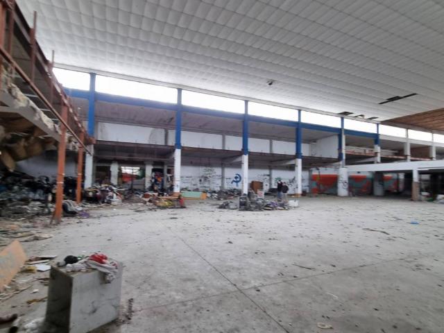 Locale Commerciale in affitto a Pisa, Toscana