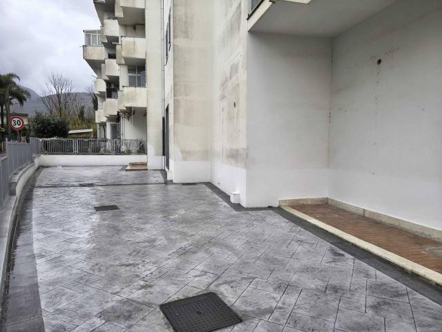 Locale Commerciale in affitto a Sarno, Campania