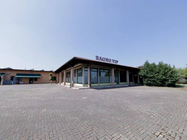 Locale Commerciale in affitto a Solesino, Veneto