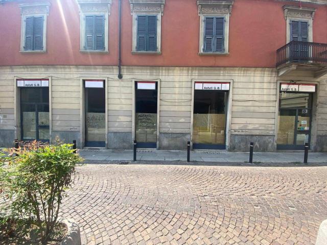 Locale Commerciale in vendita a Piemonte, Alessandria