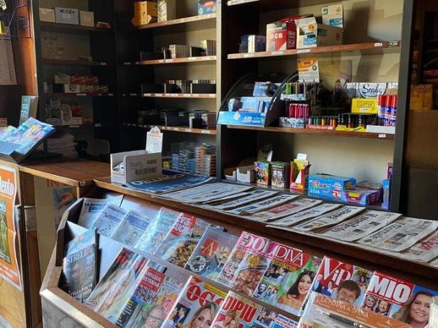 Locale Commerciale in vendita a Puglia, Lecce