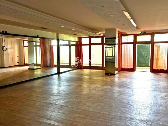 Locale Commerciale in vendita a Comunità delle Giudicarie, Bleggio