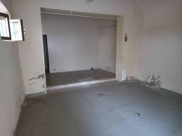 Locale Commerciale in vendita a Casciana Terme Lari, Parlascio