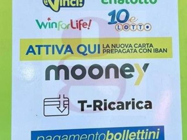 Locale Commerciale in vendita a Casola Di Napoli, Campania