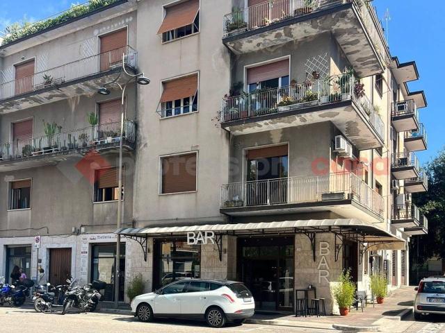 Locale Commerciale in vendita a San Silvestro, Cassino
