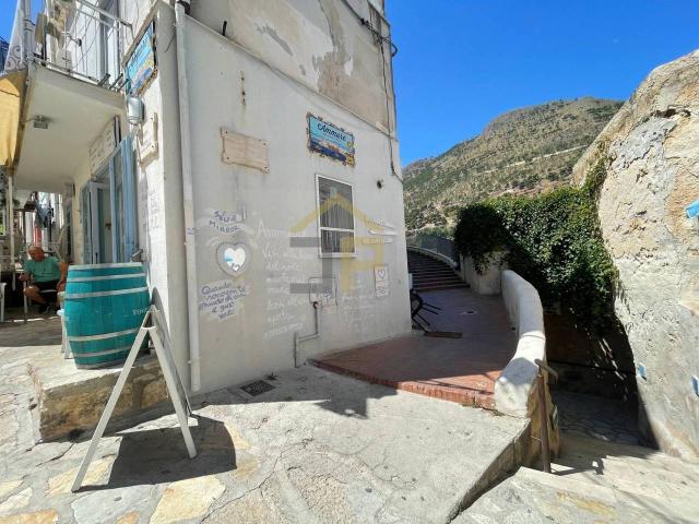 Locale Commerciale in vendita a Castellammare Del Golfo, Sicilia