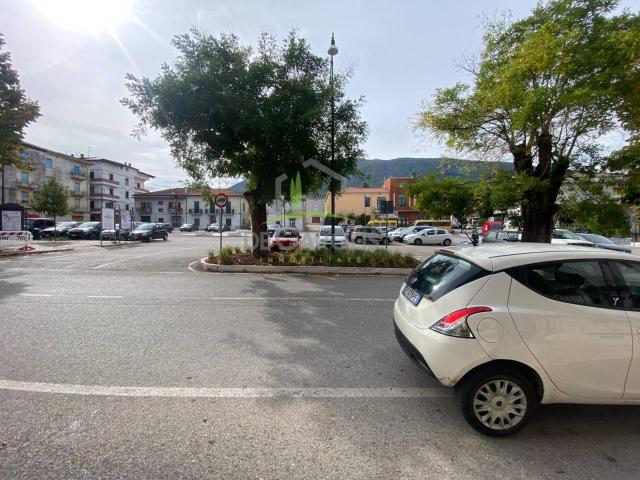 Locale Commerciale in vendita a Unione dei Comuni della Val Vibrata, Civitella Del Tronto
