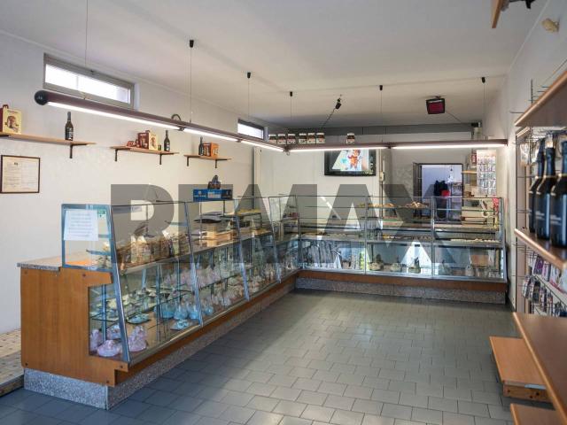 Locale Commerciale in vendita a Cascina Croce, Cornaredo