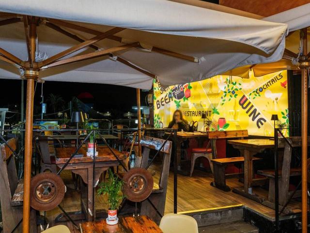 Locale Commerciale in vendita a Chianchitta, Giardini Naxos