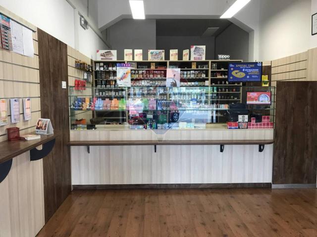 Locale Commerciale in vendita a Celadina, Gorle