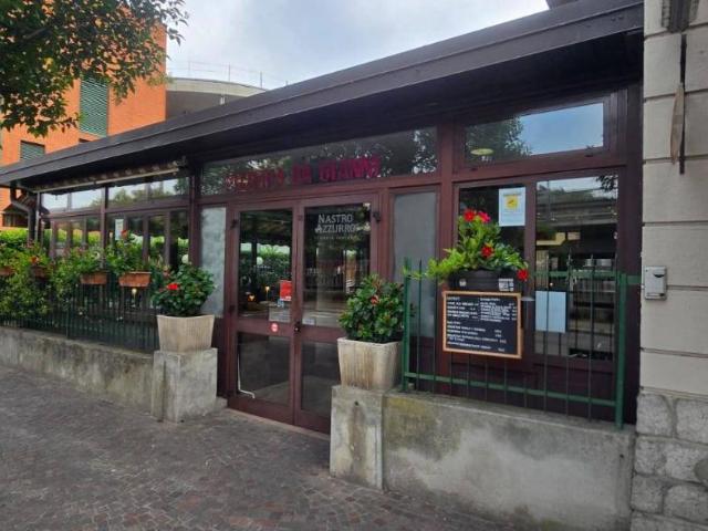 Locale Commerciale in vendita a Comunità Montana Valli del Verbano, Laveno Mombello