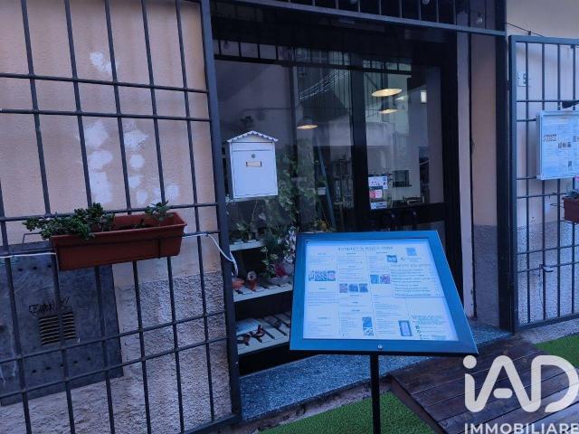 Locale Commerciale in vendita a Loano, Liguria