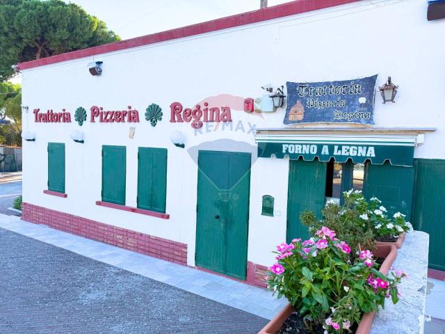 Locale Commerciale in vendita a Siponto, Puglia