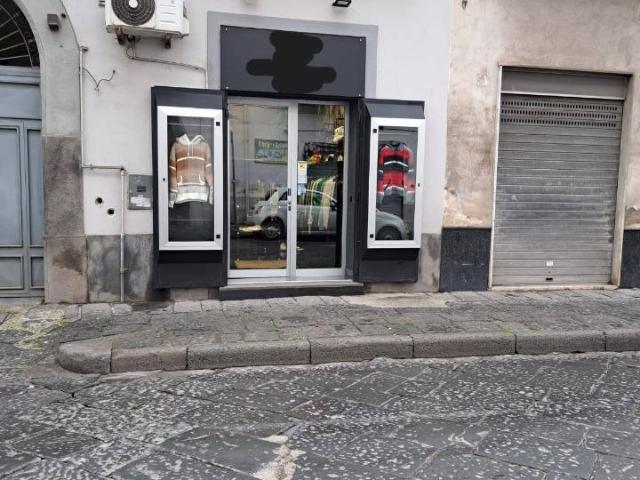Locale Commerciale in vendita a Faibano di Marigliano, Marigliano