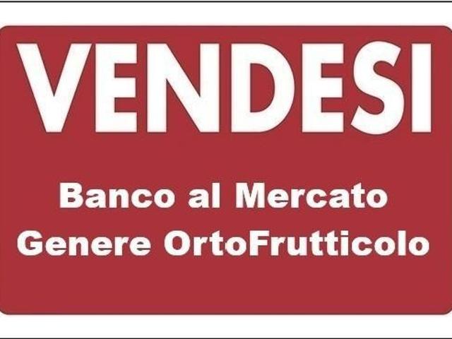 Locale Commerciale in vendita a Remola, Marina Di Massa