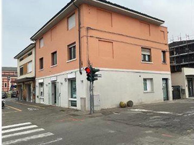 Locale Commerciale in vendita a Unione Comuni Modenesi Area Nord, Medolla