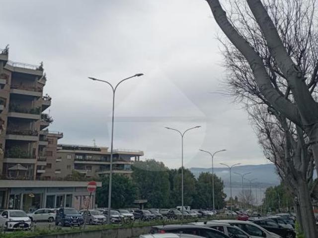 Locale Commerciale in vendita a IV Circoscrizione, Messina