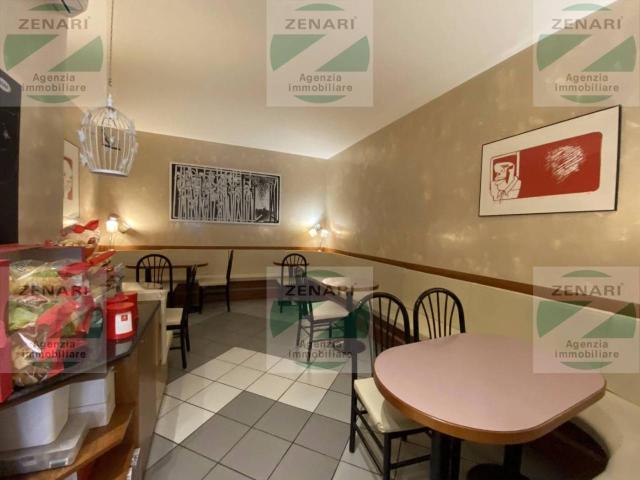 Locale Commerciale in vendita a Comunità Rotaliana-Königsberg, Mezzolombardo