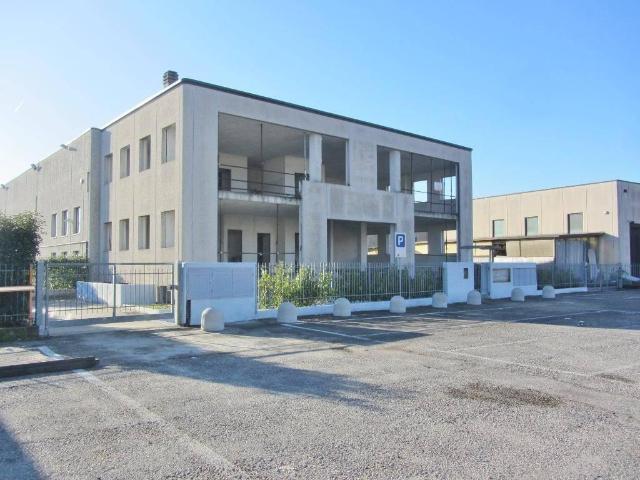 Locale Commerciale in vendita a Missagliola, Missaglia