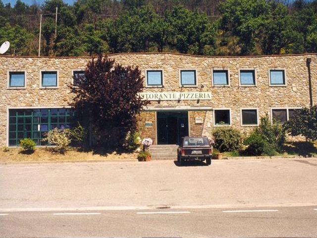 Locale Commerciale in vendita a Monterchi, Toscana