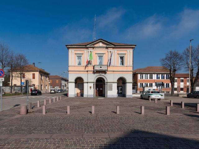 Locale Commerciale in vendita a Palestro, Lombardia
