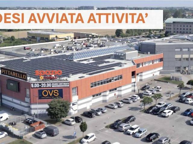 Locale Commerciale in vendita a Quartiere Sant'Anna, Piove Di Sacco