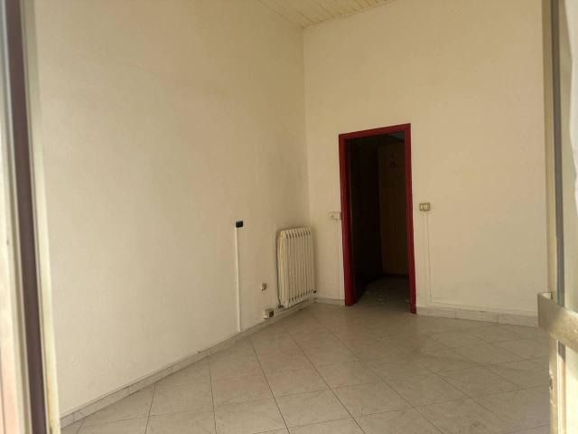 Locale Commerciale in vendita a Rughi, Porcari