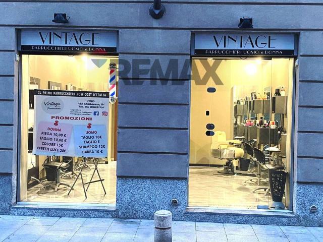 Locale Commerciale in vendita a San Giovanni, Rho
